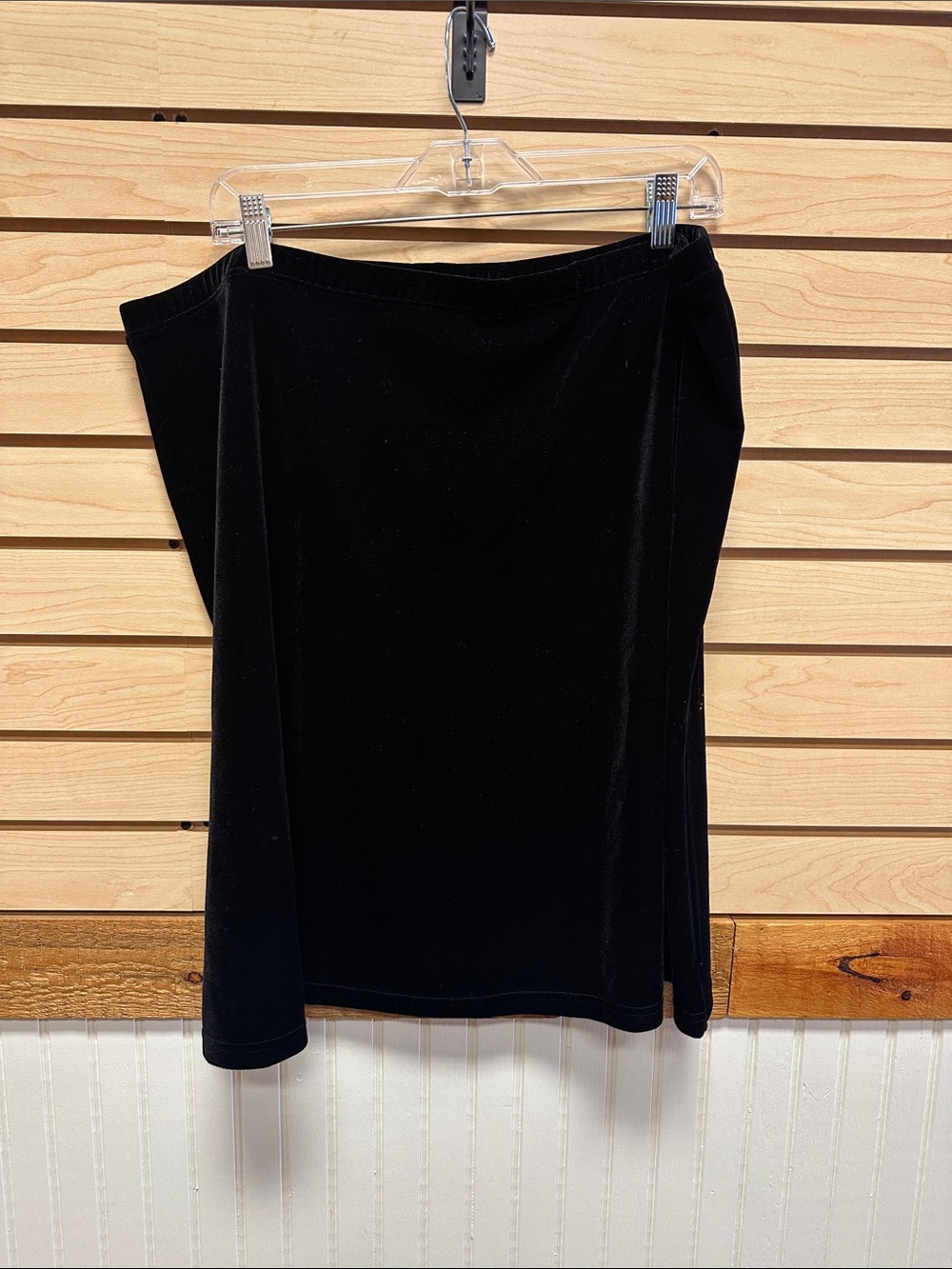 Jaclyn Smith Black Velvet Pencil Skirt